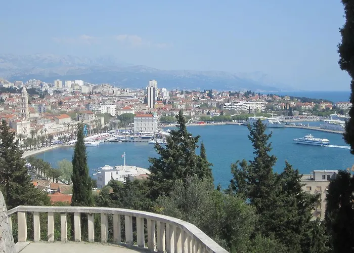 Mali Jadran Апартаменты Сплит